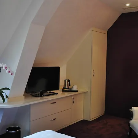 Le Domaine Des Chevaliers De Malte Hotel