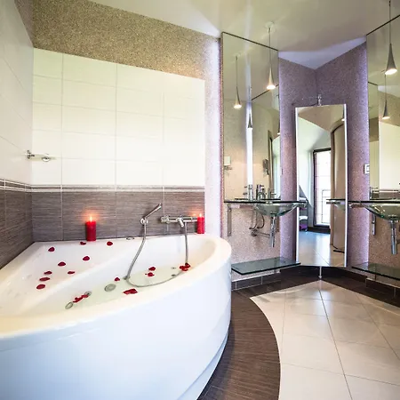 Le Domaine Des Chevaliers De Malte 4* Villedieu-les-Poëles