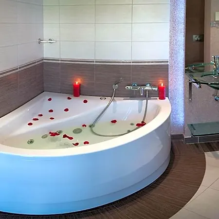 Le Domaine Des Chevaliers De Malte 호텔 4*
