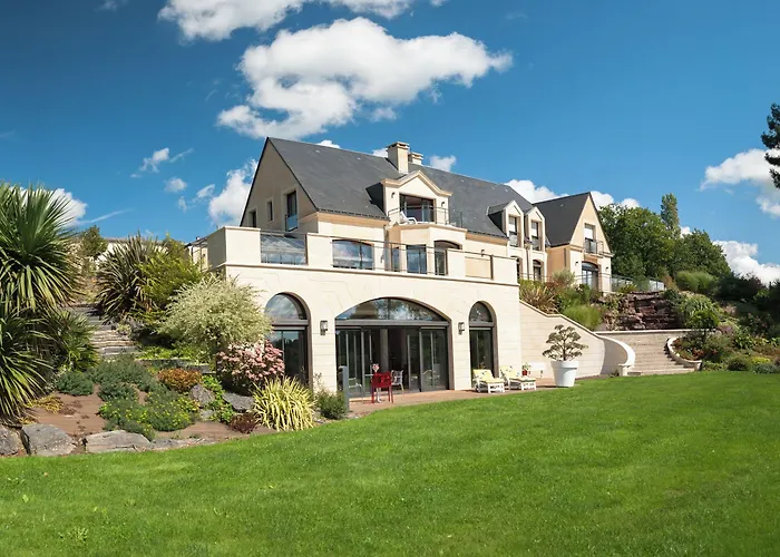 Le Domaine Des Chevaliers De Malte Bed & Breakfast 4*