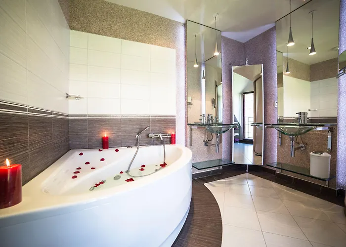 Le Domaine Des Chevaliers De Malte 4* Villedieu-les-Poeles-Rouffigny