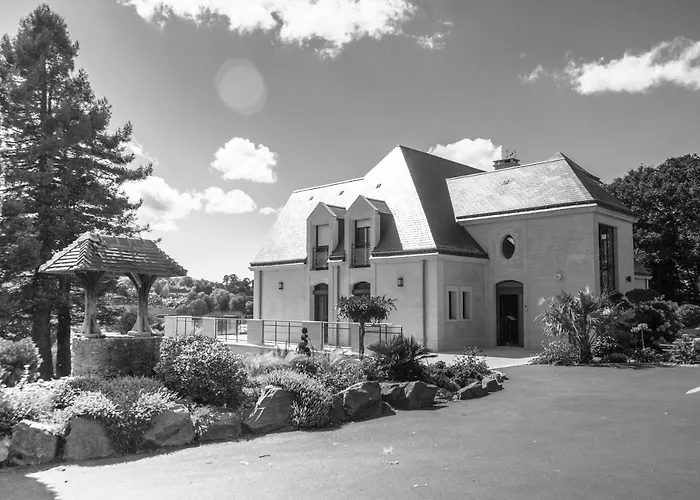 Bed & Breakfast Le Domaine Des Chevaliers De Malte 4*